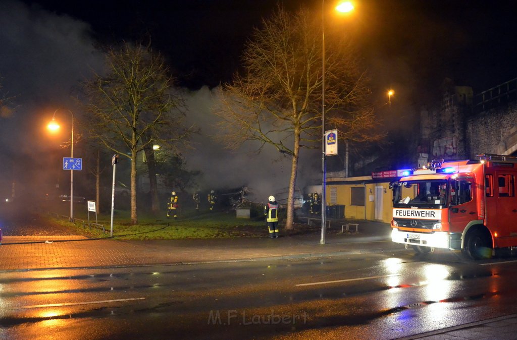 Wohnwagenbrand Koeln Hoehenberg Olpenerstr P005.JPG - Miklos Laubert